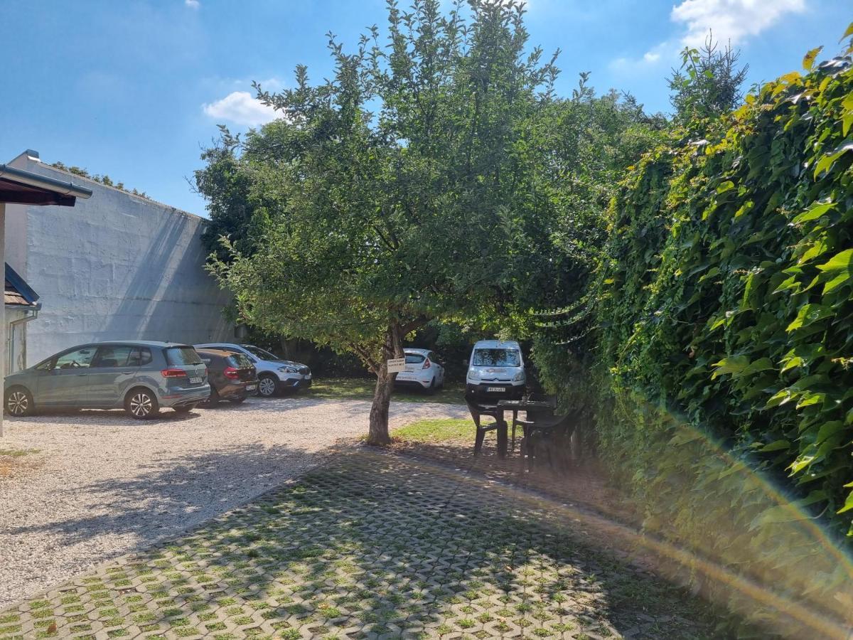 Hungaria Apartments Beci Exterior foto