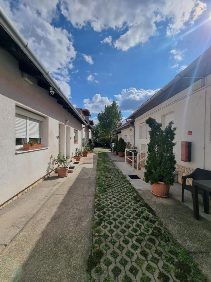Hungaria Apartments Beci Exterior foto
